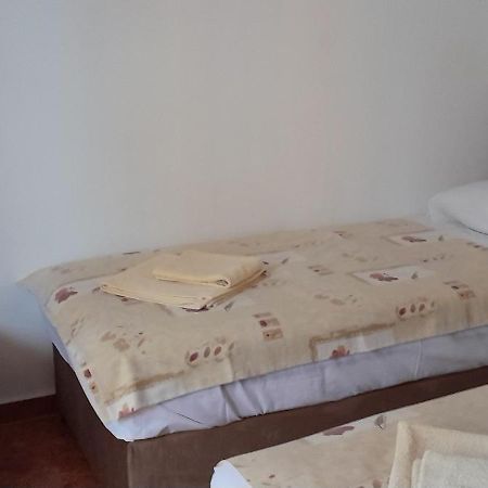 Moni 85 Family House Hotel Sozopol Eksteriør billede