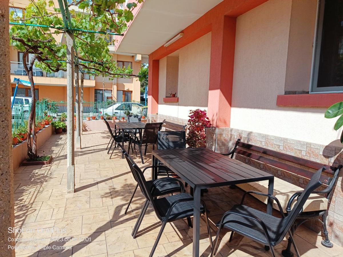 Moni 85 Family House Hotel Sozopol Eksteriør billede
