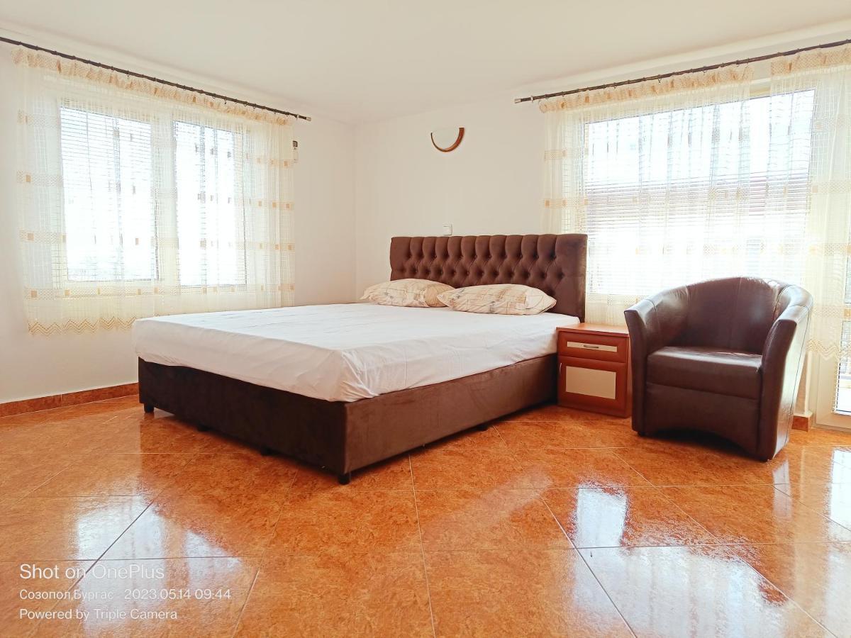 Moni 85 Family House Hotel Sozopol Eksteriør billede