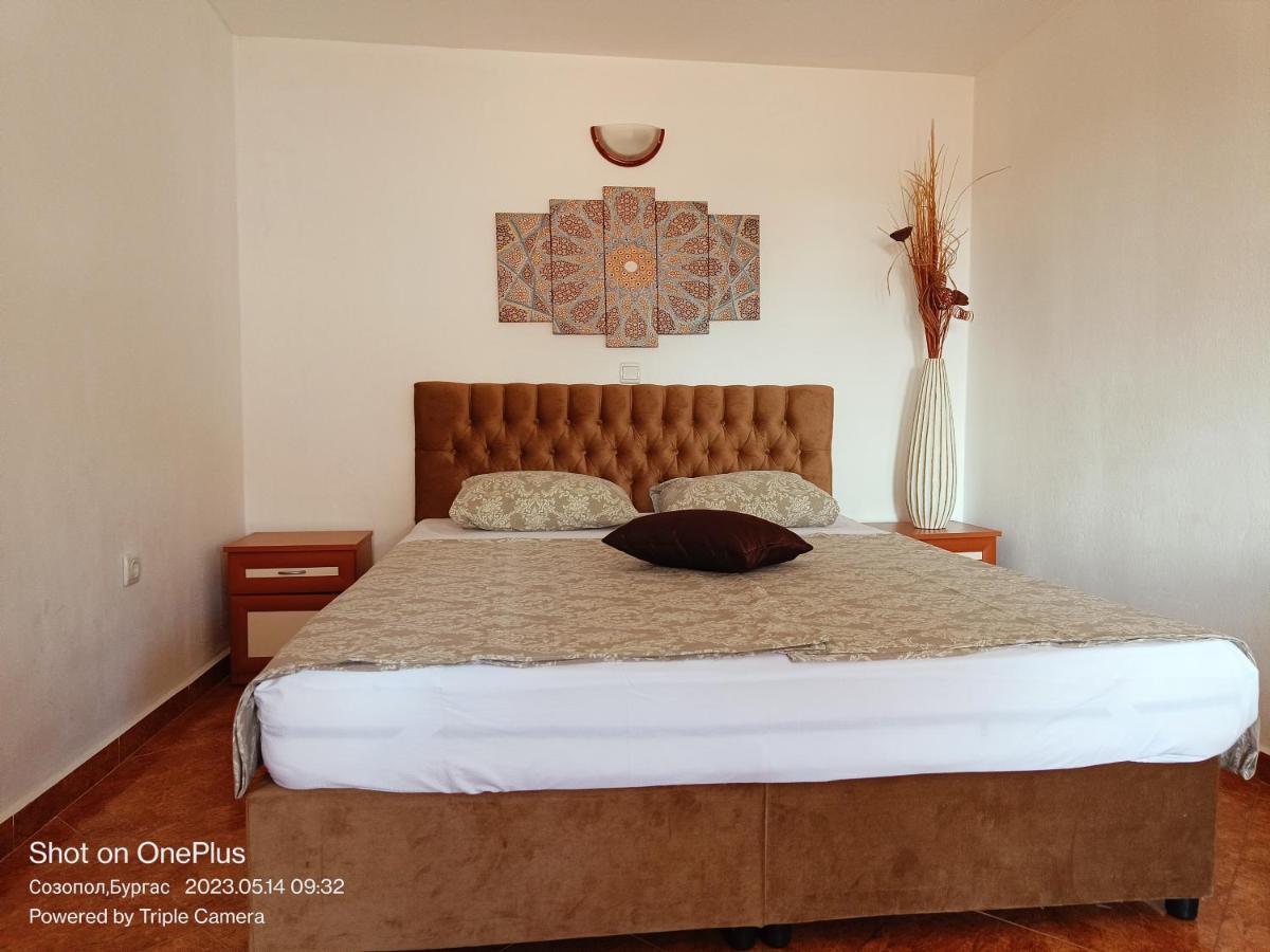 Moni 85 Family House Hotel Sozopol Eksteriør billede