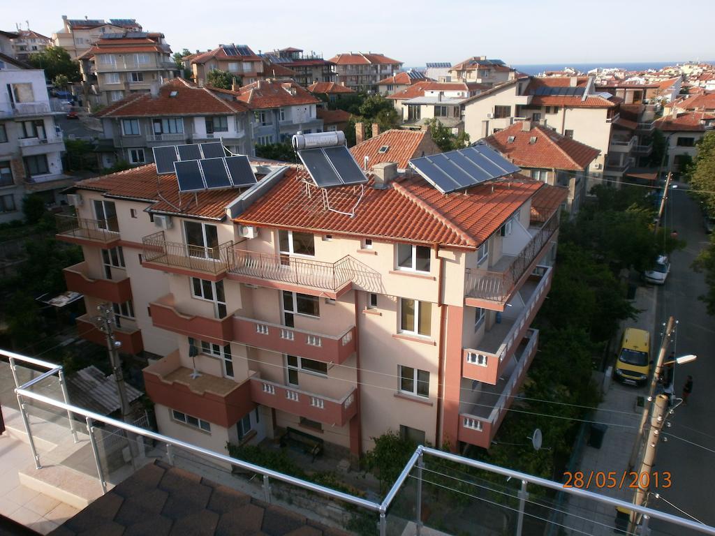 Moni 85 Family House Hotel Sozopol Eksteriør billede