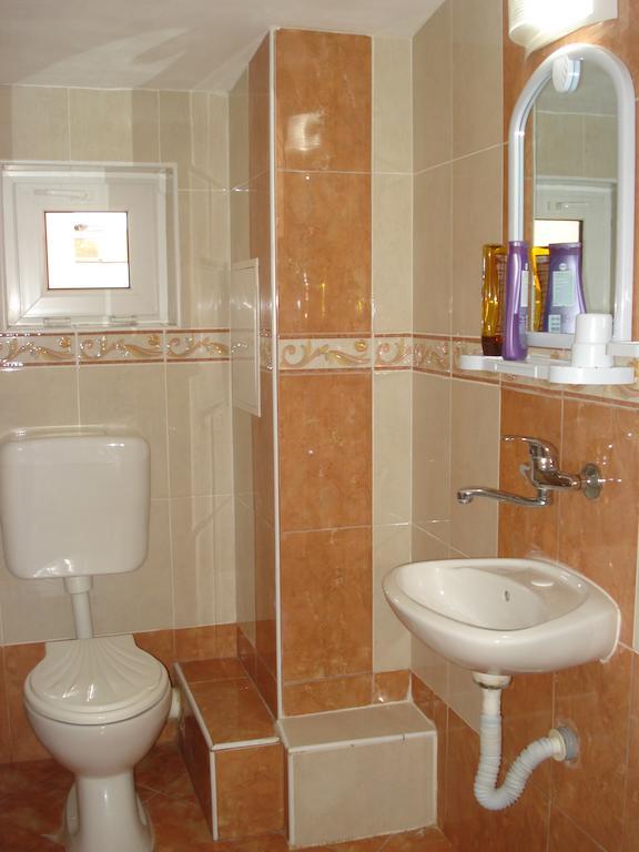 Moni 85 Family House Hotel Sozopol Værelse billede